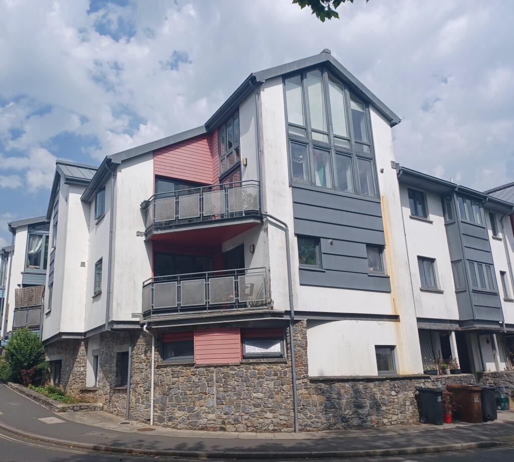 2 bed Apartment for rent in Totnes. From Fulfords - Paignton