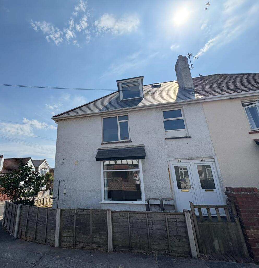 1 bed House (unspecified) for rent in Paignton. From Fulfords - Paignton