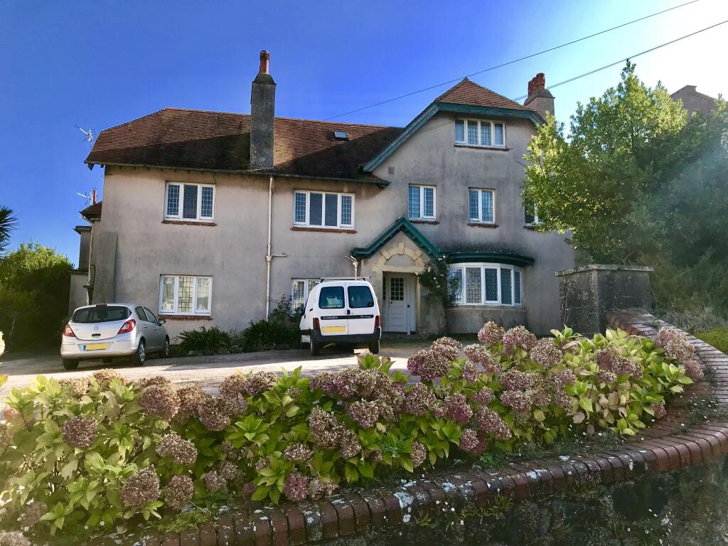 2 bed 1st Floor Flat for rent in Paignton. From Fulfords - Paignton 2 bed 1st Floor Flat for rent in Paignton. From Fulfords - Paignton