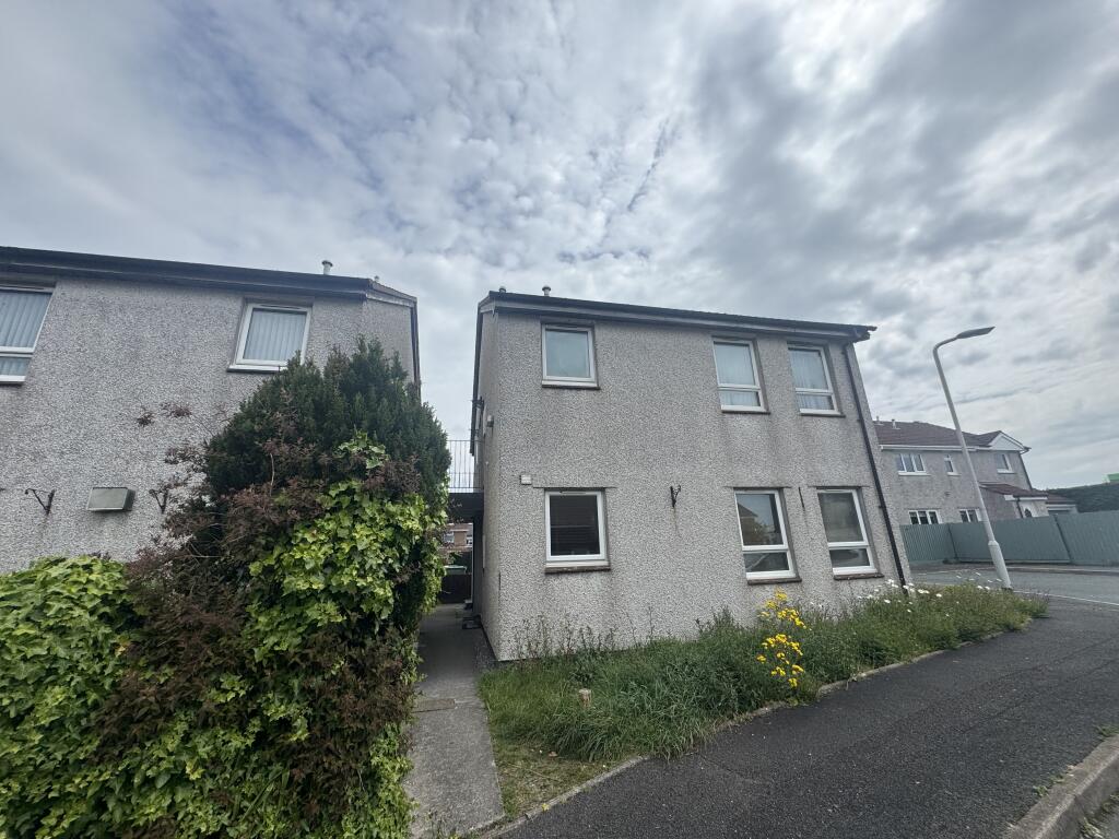 1 bed 1st Floor Flat for rent in Staddiscombe. From Fulfords - Plymouth