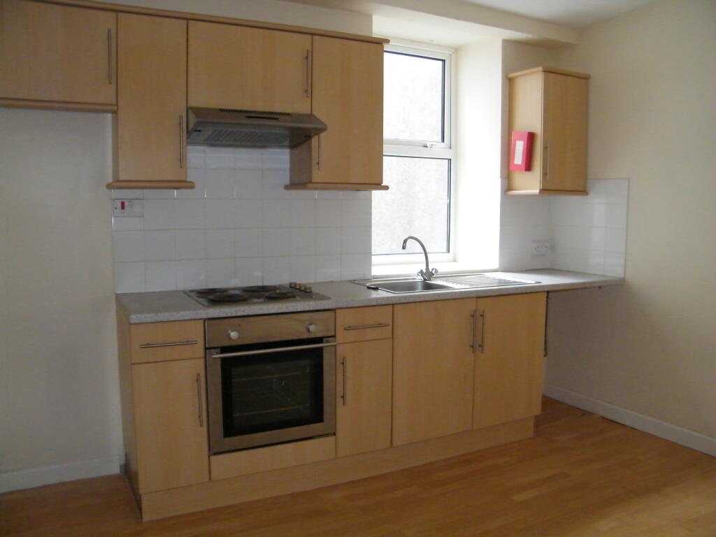 2 bed 1st Floor Flat for rent in Torpoint. From Fulfords - Plymouth