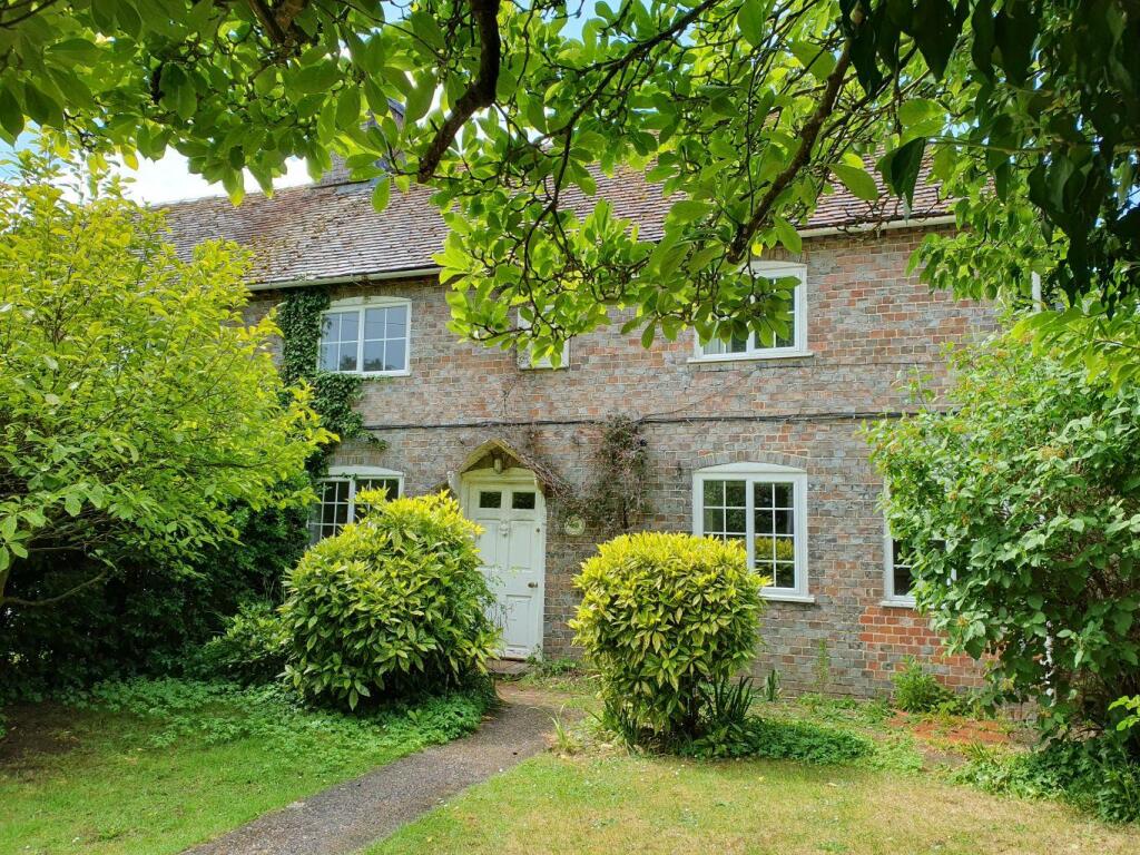2 bed Detached for rent in Chieveley. From Girard Lettings - Newbury