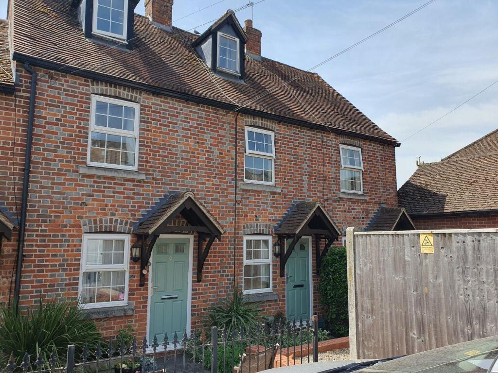 1 bed Mid Terraced House for rent in Newbury. From Girard Lettings - Newbury 1 bed Mid Terraced House for rent in Newbury. From Girard Lettings - Newbury