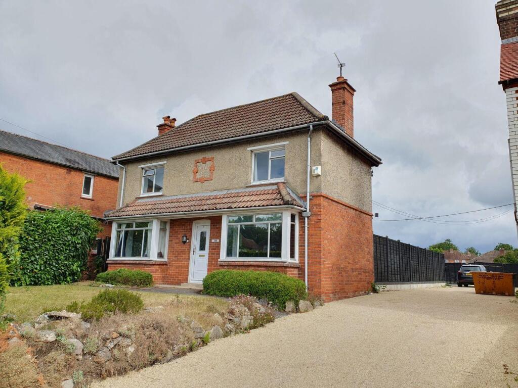 3 bed Detached for rent in Ashmore Green. From Girard Lettings - Newbury 3 bed Detached for rent in Ashmore Green. From Girard Lettings - Newbury