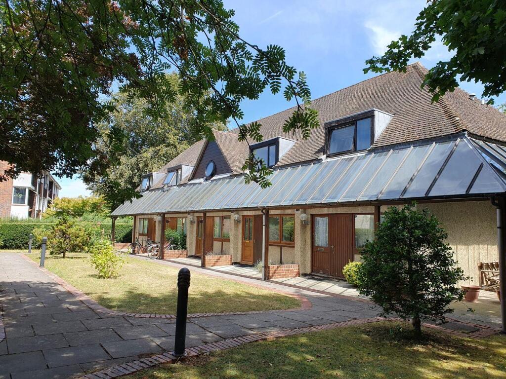 2 bed Mid Terraced House for rent in Newbury. From Girard Lettings - Newbury 2 bed Mid Terraced House for rent in Newbury. From Girard Lettings - Newbury