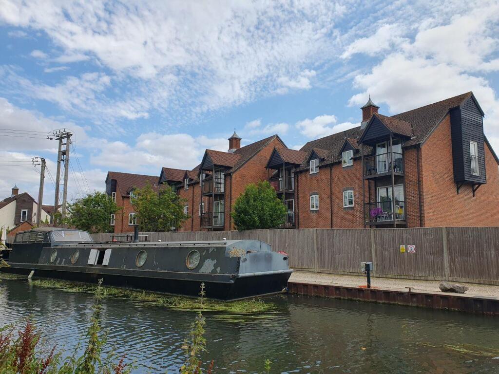 2 bed 1st Floor Flat for rent in Newbury. From Girard Lettings - Newbury 2 bed 1st Floor Flat for rent in Newbury. From Girard Lettings - Newbury