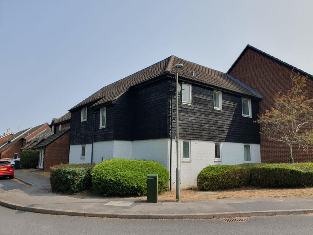 1 bed 1st Floor Flat for rent in Newbury. From Girard Lettings - Newbury 1 bed 1st Floor Flat for rent in Newbury. From Girard Lettings - Newbury