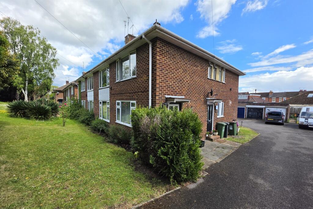 2 bed 1st Floor Flat for rent in Eastleigh. From Goadsby - Chandler's Ford 2 bed 1st Floor Flat for rent in Eastleigh. From Goadsby - Chandler's Ford