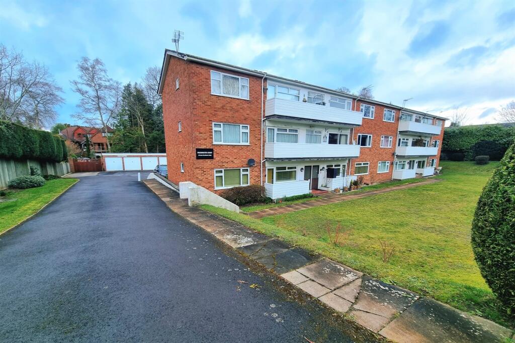 2 bed 1st Floor Flat for rent in Otterbourne. From Goadsby - Chandler's Ford