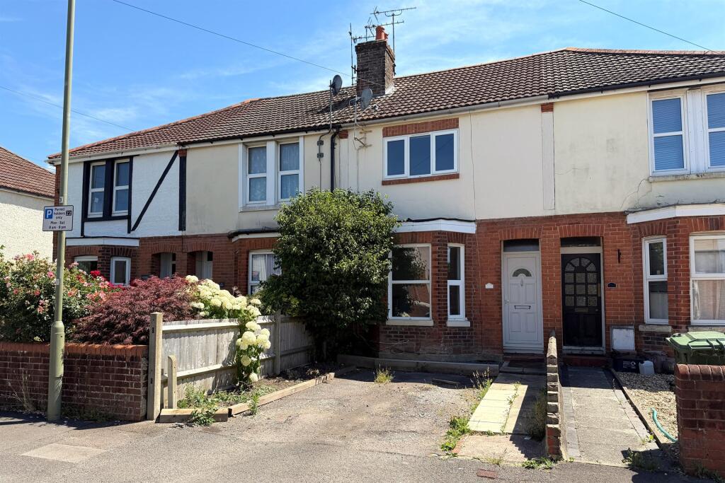 3 bed Mid Terraced House for rent in Eastleigh. From Goadsby - Chandler's Ford