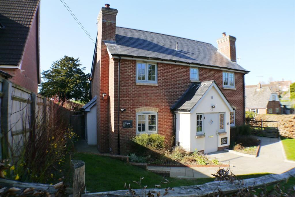 3 bed Semi Detached for rent in Morgan's Vale. From Goadsby - Salisbury 3 bed Semi Detached for rent in Morgan's Vale. From Goadsby - Salisbury