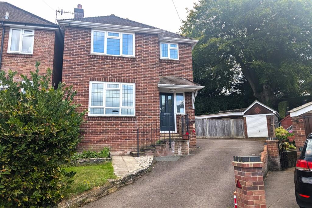 4 bed Semi Detached for rent in Hedge End. From Goadsby - Southampton
