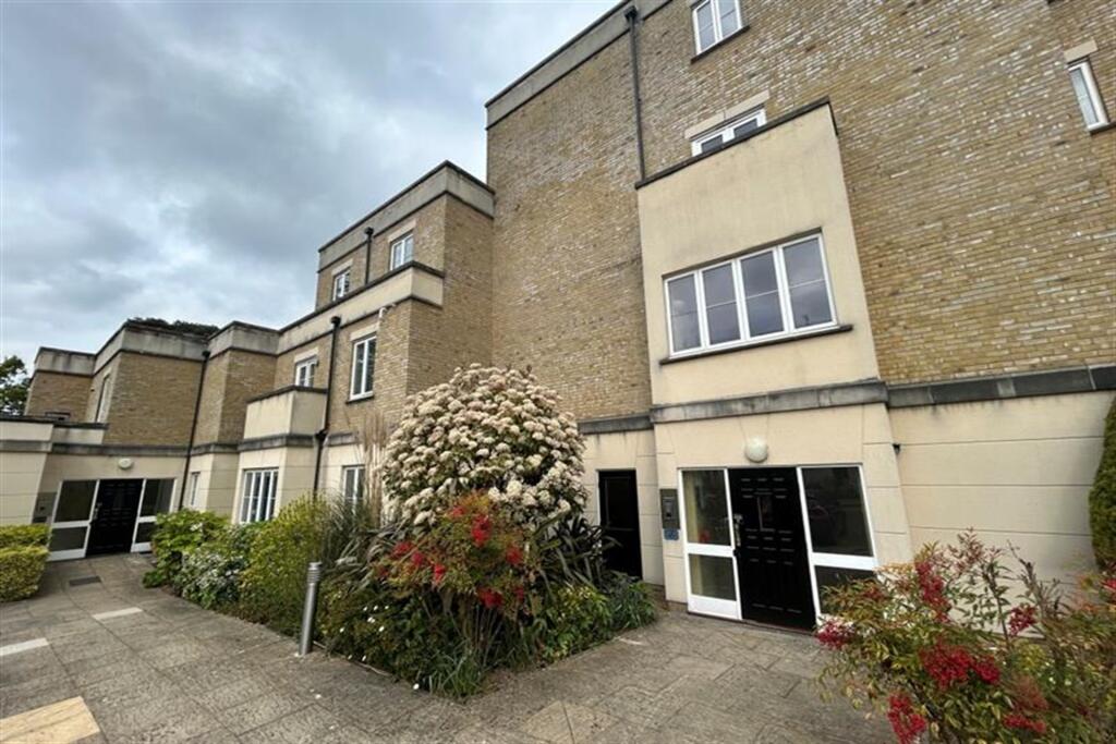 2 bed 1st Floor Flat for rent in Rownhams. From Goadsby - Southampton