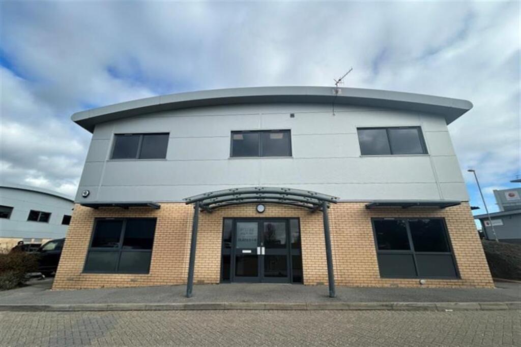 2 bed 1st Floor Flat for rent in Hamble-le-Rice. From Goadsby - Southampton