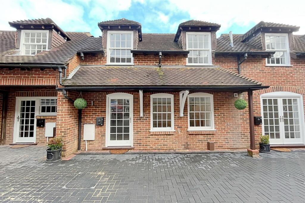 1 bed Mid Terraced House for rent in Blandford Forum. From Goadsby - Wimborne