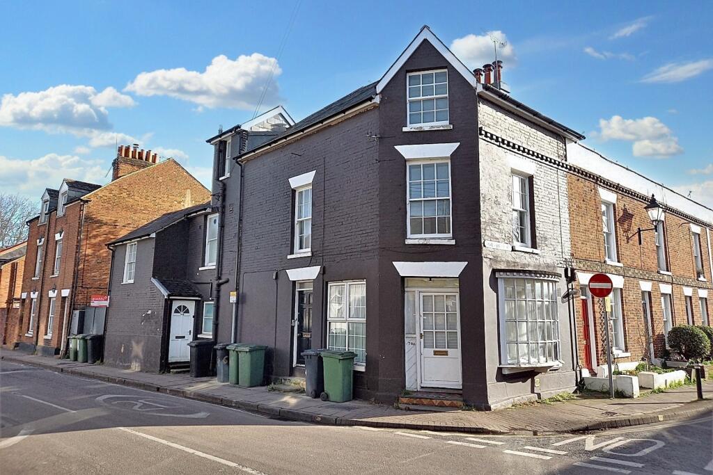 5 bed Mid Terraced House for rent in Winchester. From Goadsby - Winchester