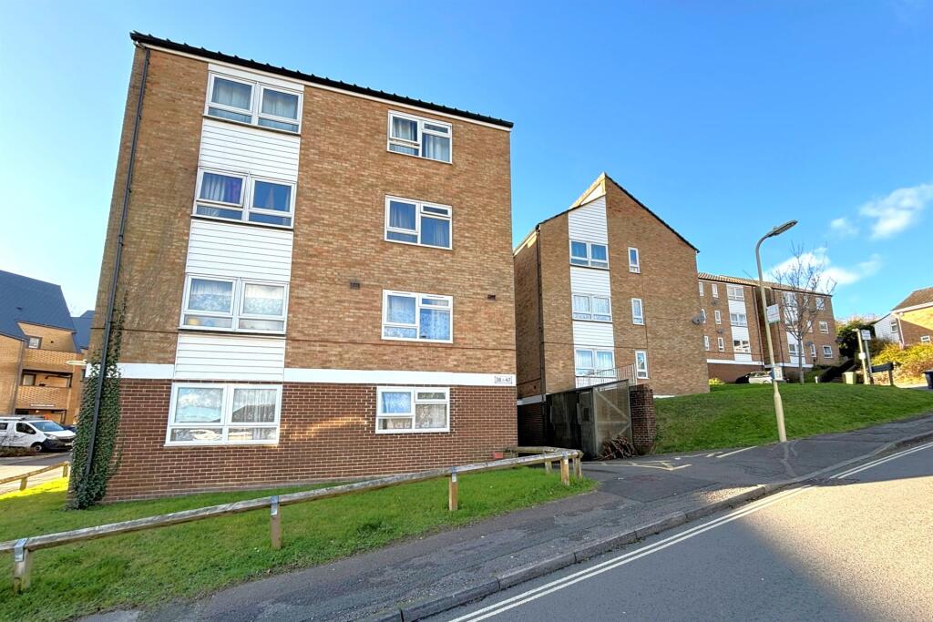 3 bed 1st Floor Flat for rent in Harestock. From Goadsby - Winchester 3 bed 1st Floor Flat for rent in Harestock. From Goadsby - Winchester