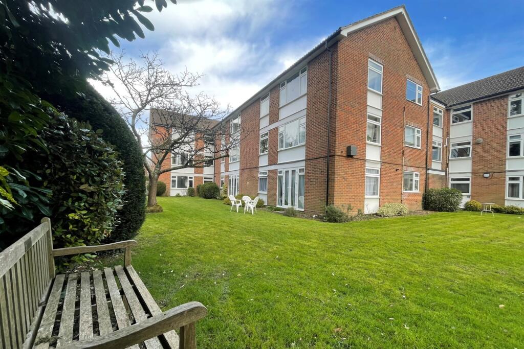 2 bed 1st Floor Flat for rent in Winchester. From Goadsby - Winchester