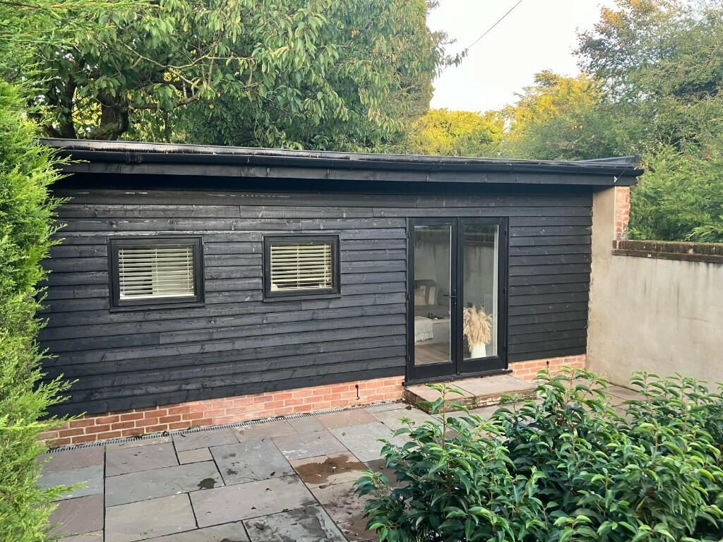 1 bed Bungalow for rent in Little Plumstead. From Kent Property Management Lettings & Sales - Norwich 1 bed Bungalow for rent in Little Plumstead. From Kent Property Management Lettings & Sales - Norwich