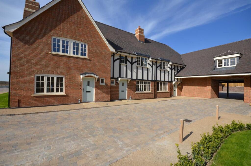 2 bed Town House for rent in Swynnerton. From Tinsley-Garner Independent Estate Agents - Stone