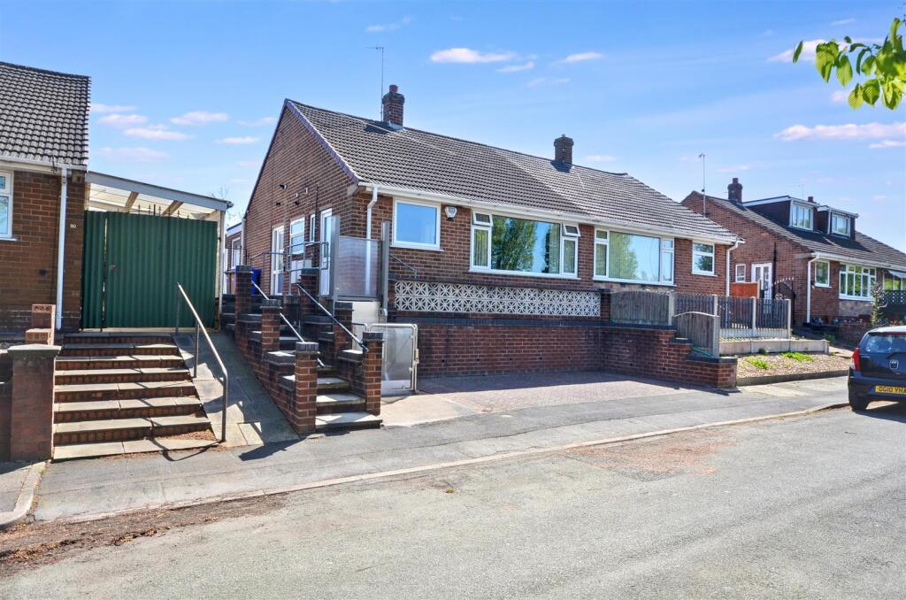 2 bed Semi-detached bungalow for rent in Hanchurch. From Tinsley-Garner Independent Estate Agents - Stone