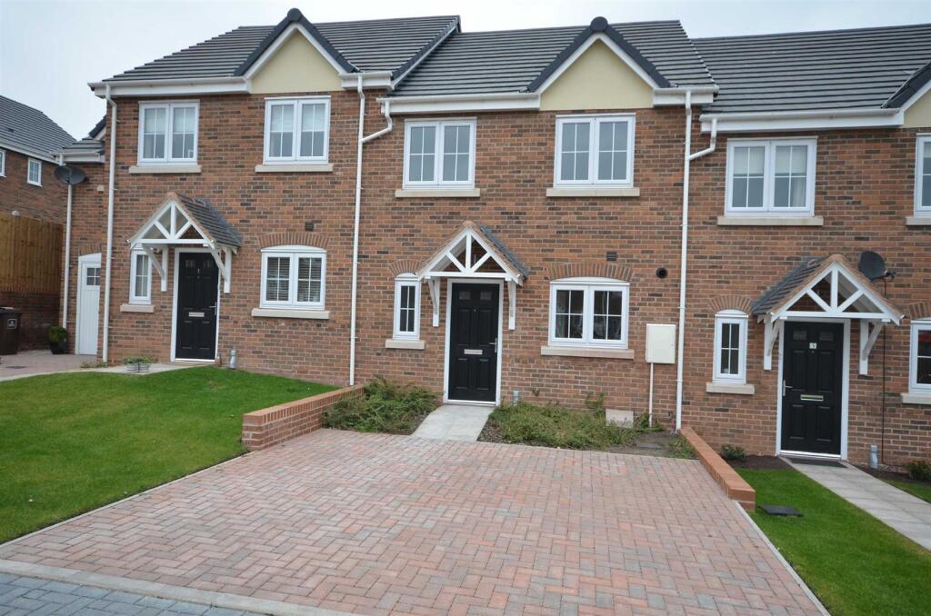 3 bed Town House for rent in Stone. From Tinsley-Garner Independent Estate Agents - Stone