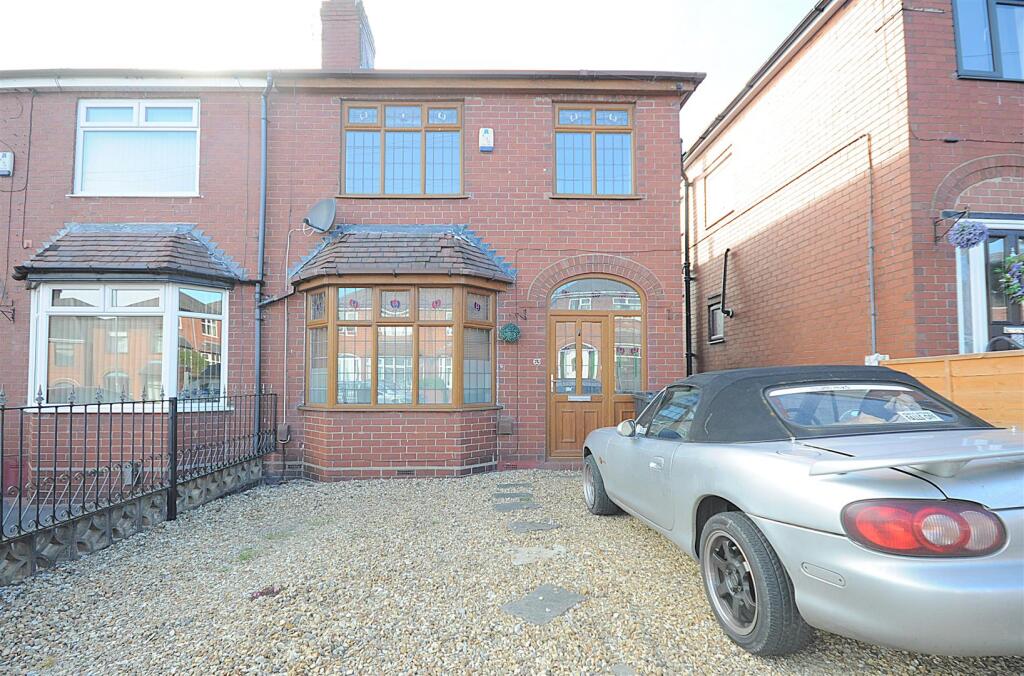 3 bed Semi Detached for rent in Newcastle-under-Lyme. From Tinsley-Garner Independent Estate Agents - Stone