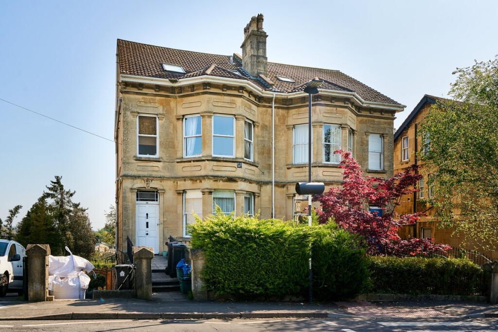 1 bed 1st Floor Flat for rent in Bath. From Cobb Farr - Bath