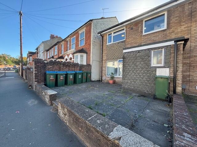 1 bed Annexe for rent in Aylesbury. From Connells - Aylesbury