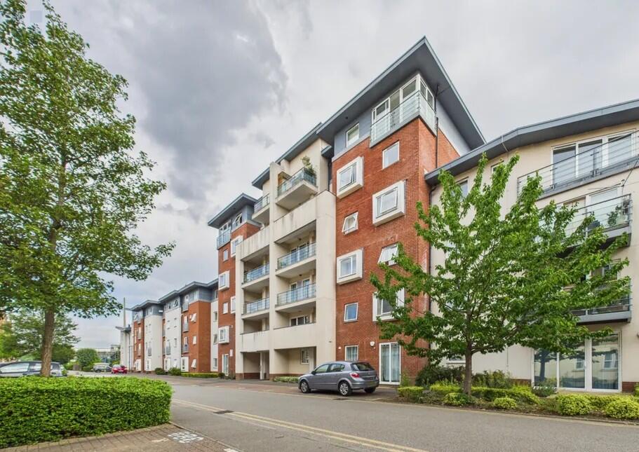 3 bed Apartment for rent in Aylesbury. From Connells - Aylesbury 3 bed Apartment for rent in Aylesbury. From Connells - Aylesbury