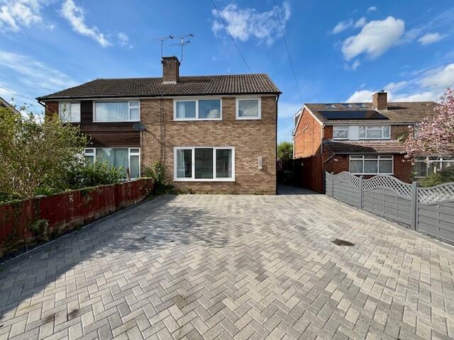 3 bed Semi Detached for rent in Weston Turville. From Connells - Aylesbury 3 bed Semi Detached for rent in Weston Turville. From Connells - Aylesbury
