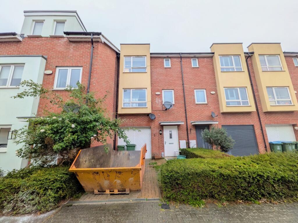 4 bed Detached for rent in Aylesbury. From Connells - Aylesbury 4 bed Detached for rent in Aylesbury. From Connells - Aylesbury
