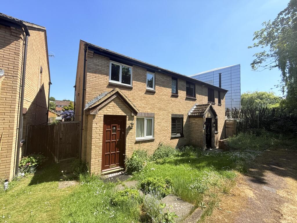 2 bed Detached for rent in Rucklers Lane. From Connells Lettings - Hemel Hempstead