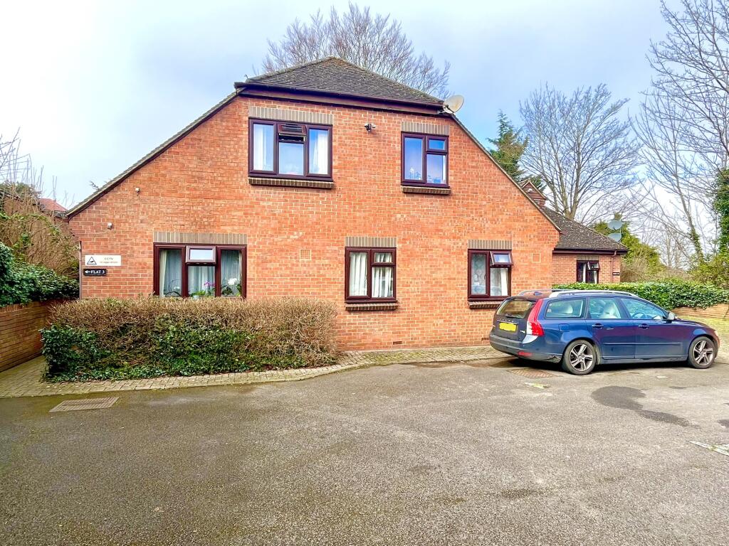 2 bed 1st Floor Flat for rent in Sandford-on-Thames. From Connells - Witney