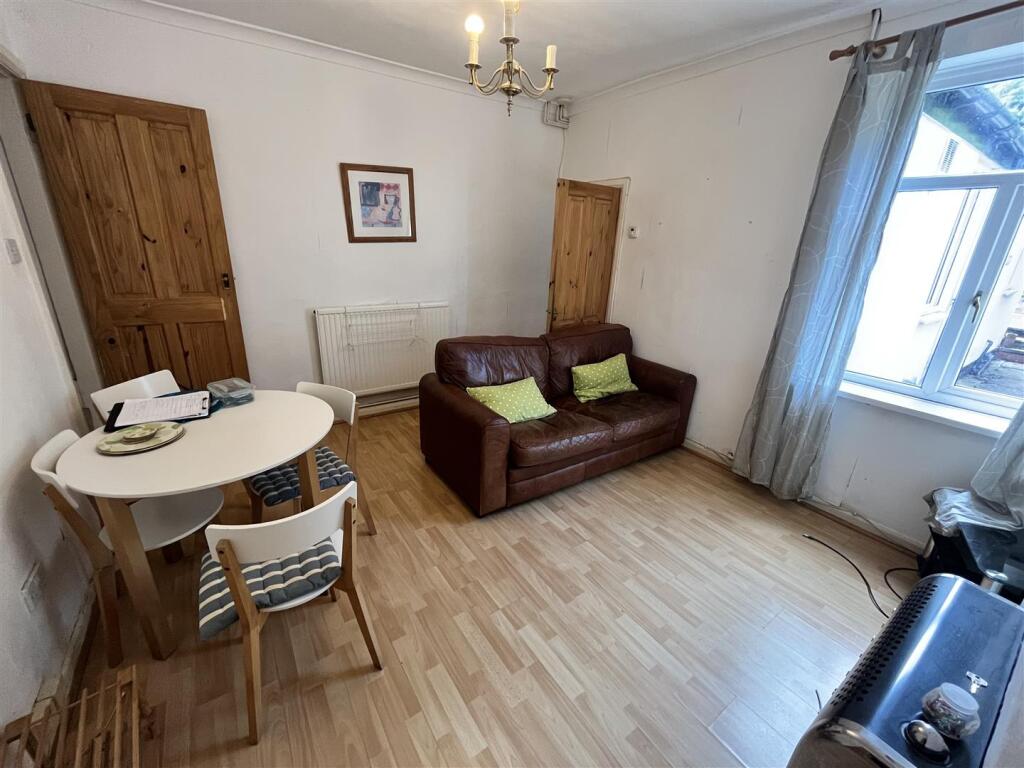 4 bed Mid Terraced House for rent in Birmingham. From Direct Housing - Birmingham