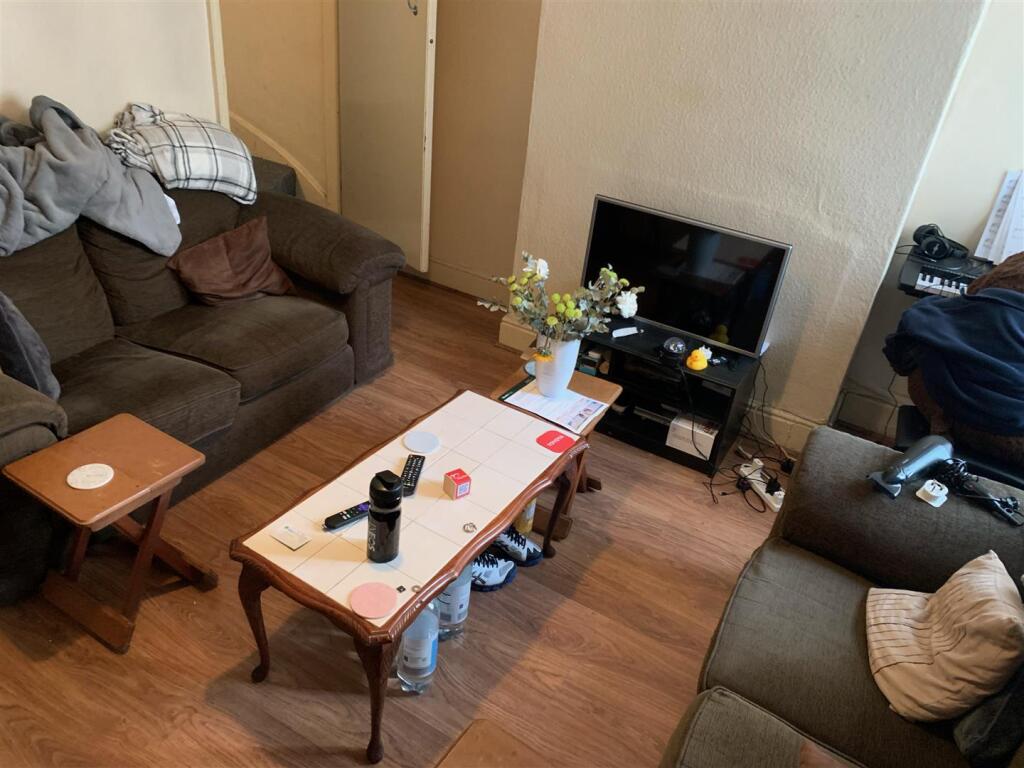 4 bed Mid Terraced House for rent in Birmingham. From Direct Housing - Birmingham