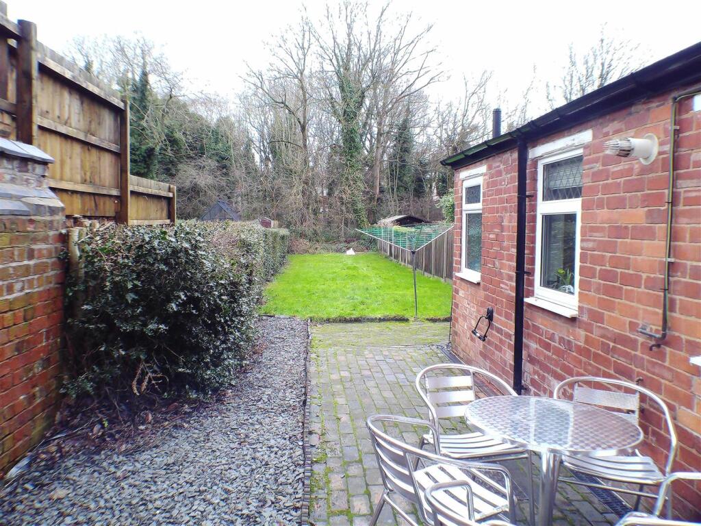 5 bed Semi Detached for rent in Birmingham. From Direct Housing - Birmingham