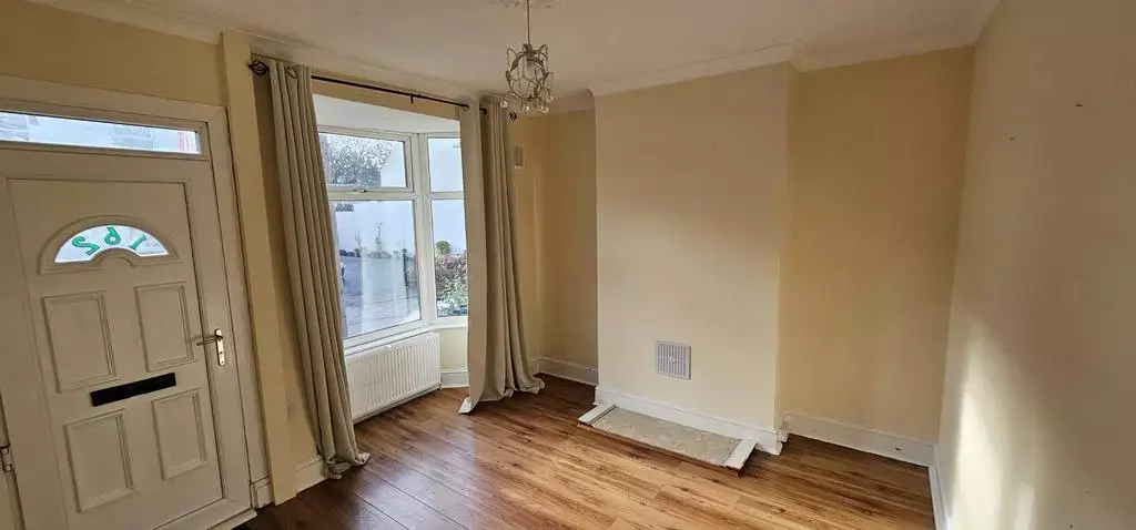 3 bed Mid Terraced House for rent in Blackheath. From Direct Housing - Birmingham