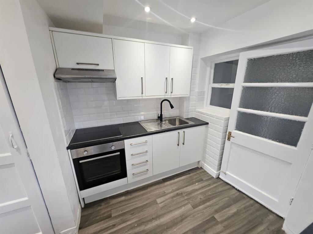 3 bed Semi Detached for rent in Smethwick. From Direct Housing - Birmingham