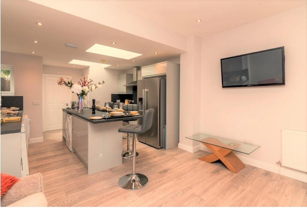 5 bed Mid Terraced House for rent in Birmingham. From Direct Housing - Birmingham 5 bed Mid Terraced House for rent in Birmingham. From Direct Housing - Birmingham