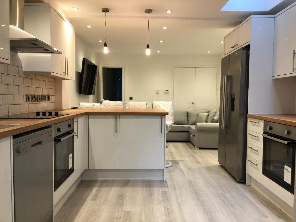 6 bed Mid Terraced House for rent in Birmingham. From Direct Housing - Birmingham