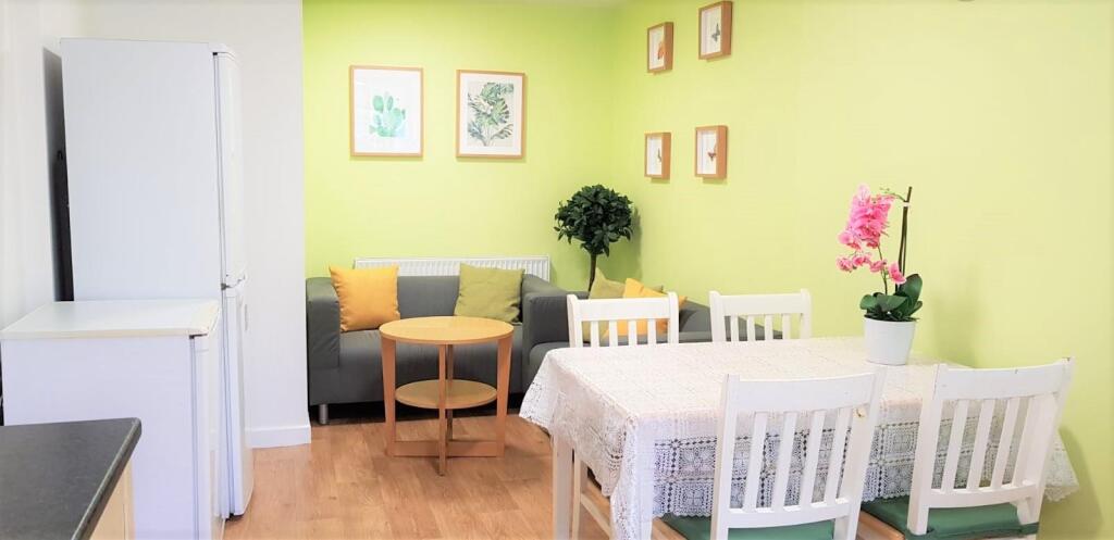4 bed Semi Detached for rent in Birmingham. From Direct Housing - Birmingham 4 bed Semi Detached for rent in Birmingham. From Direct Housing - Birmingham