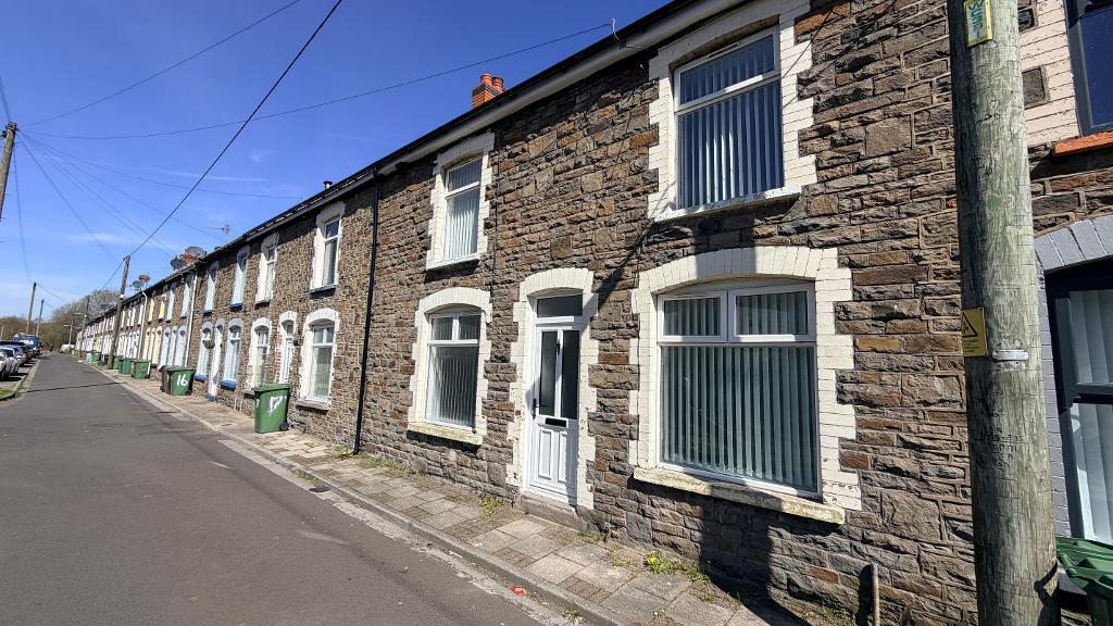 3 bed Mid Terraced House for rent in New Tredegar. From First 4 Rentals - Treharris