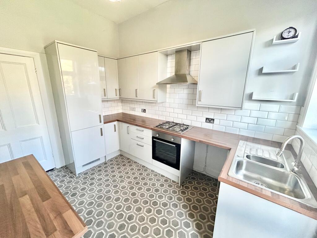 2 bed Apartment for rent in Portsmouth. From Fox & Sons - Portsmouth
