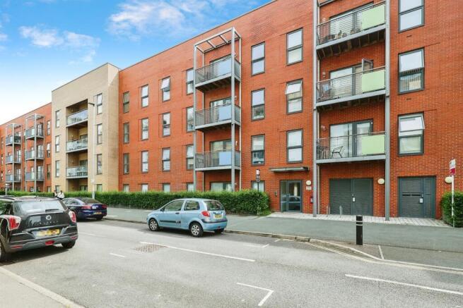2 bed Apartment for rent in Portsmouth. From Fox & Sons - Portsmouth 2 bed Apartment for rent in Portsmouth. From Fox & Sons - Portsmouth