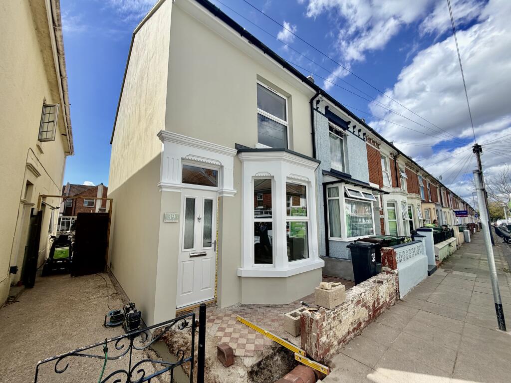 2 bed Detached for rent in Portsmouth. From Fox & Sons - Portsmouth