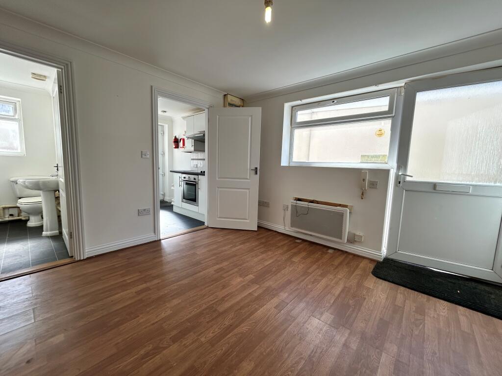1 bed Annexe for rent in Portsmouth. From Fox & Sons - Portsmouth 1 bed Annexe for rent in Portsmouth. From Fox & Sons - Portsmouth