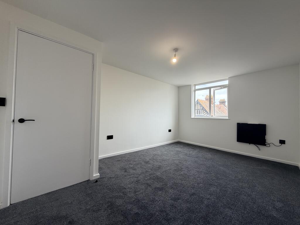 2 bed 1st Floor Flat for rent in Portsmouth. From Fox & Sons - Portsmouth