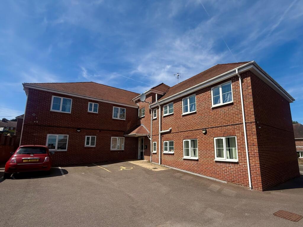 2 bed Apartment for rent in Upper Newbold. From Frank Innes - Chesterfield