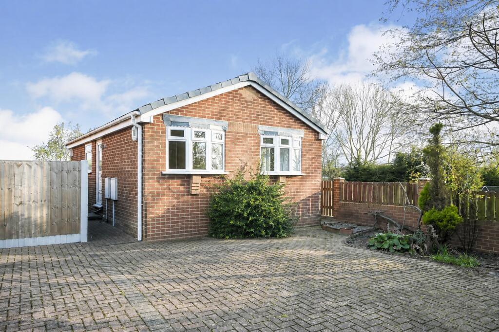 2 bed Bungalow for rent in Brimington. From Frank Innes - Chesterfield